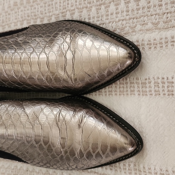 LAMB silver black reptile print leather pointed toe ankle booties Womens 6.5 - Picture 4 of 12
